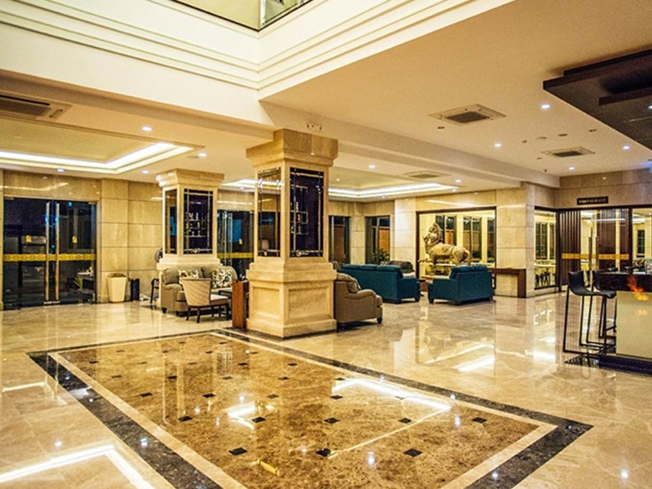 March Hotel Патая Екстериор снимка