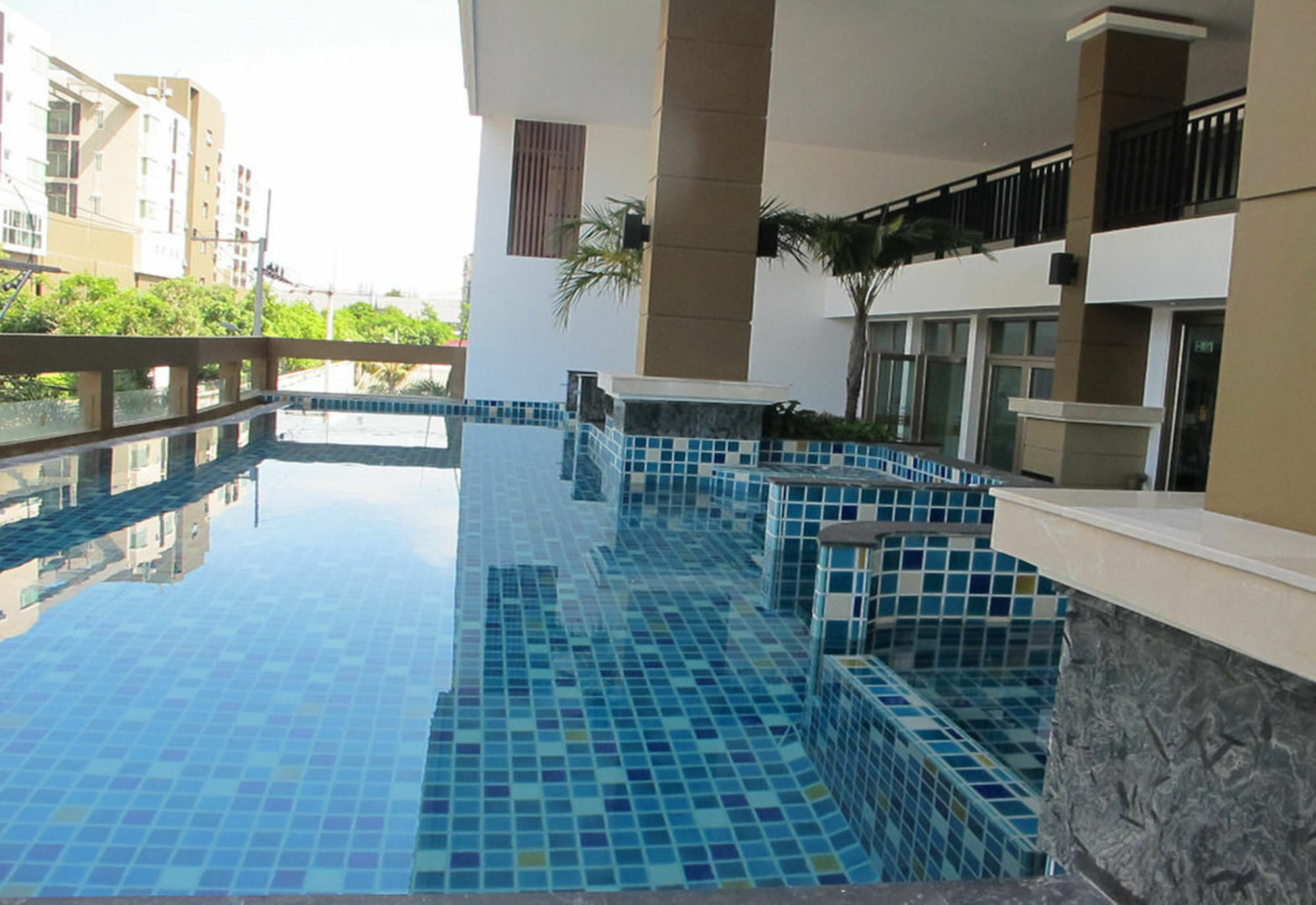 March Hotel Патая Екстериор снимка