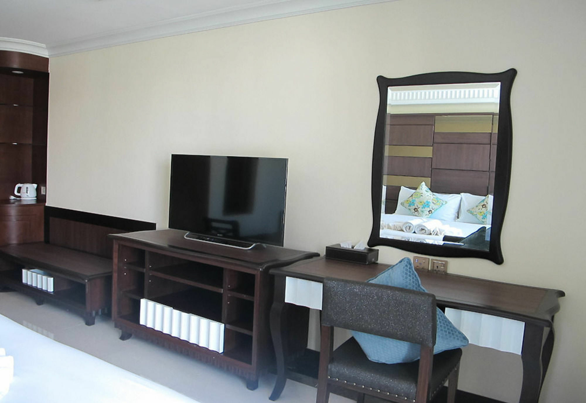 March Hotel Патая Екстериор снимка