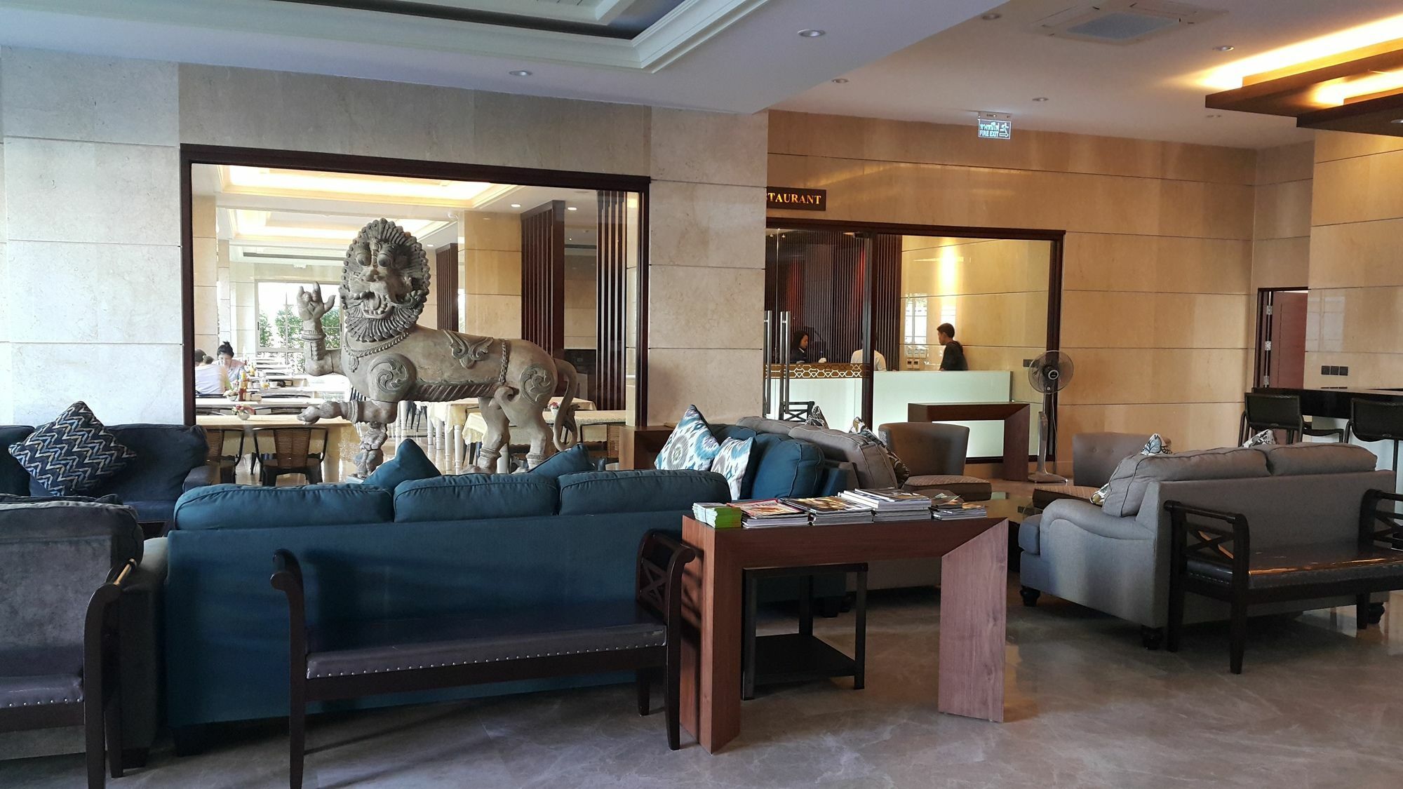 March Hotel Патая Екстериор снимка